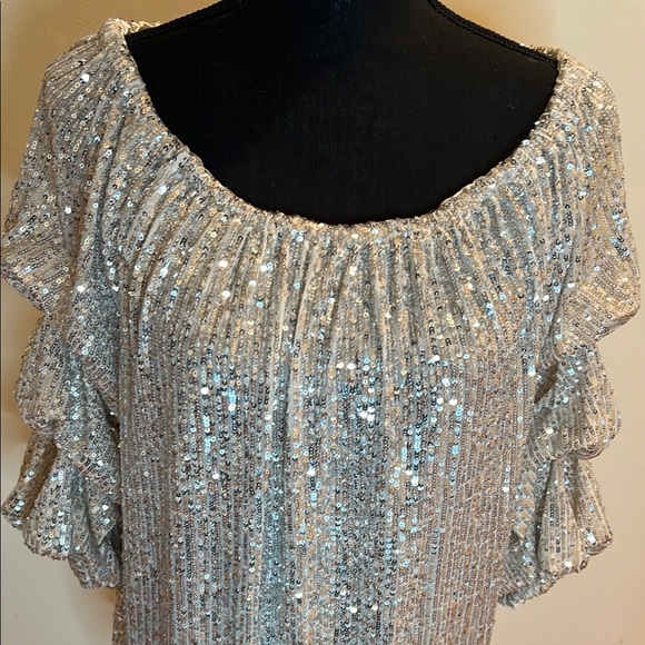 CeCe Sequin Top - Picture 4 of 10